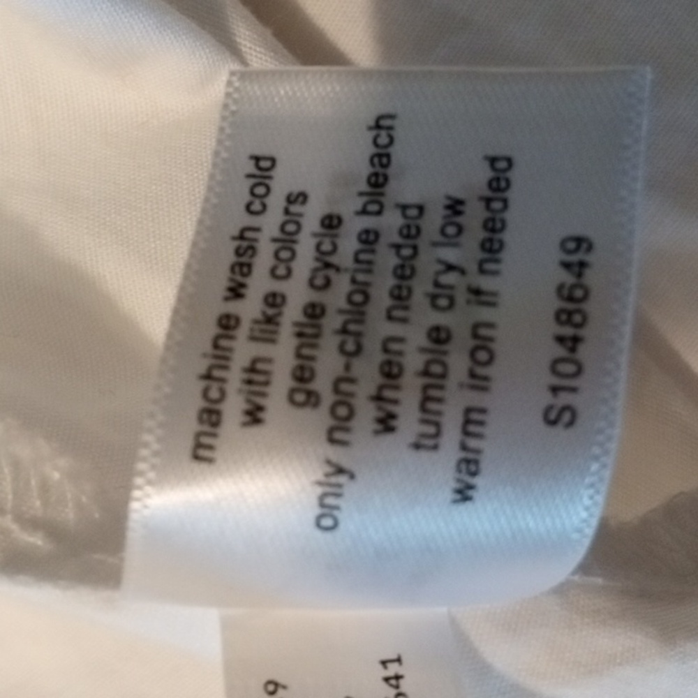 LANE BRYANT SMOCKED SHOULDER SQUARE NECK PUFFY SLEEVE BLOUSE SIZE 18/20 WHITE - Picture 8 of 8